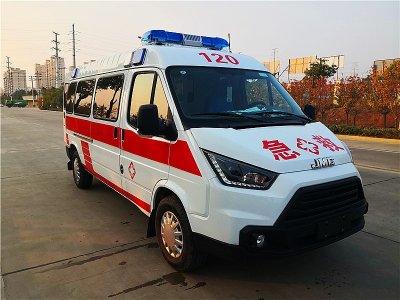 江鈴特順長(zhǎng)軸中頂柴油版救護(hù)車