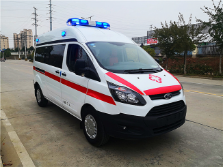 福特全順中軸柴油版運(yùn)輸型救護(hù)車