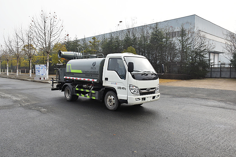 藍(lán)牌福田小卡4噸噴霧灑水車